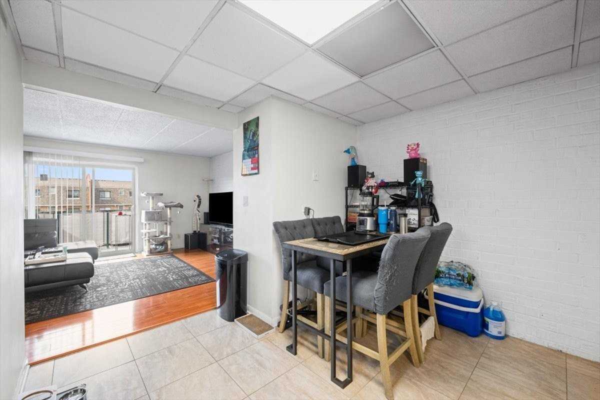 3223 W Parkway Dr Apt 3a - Photo 7 of 18