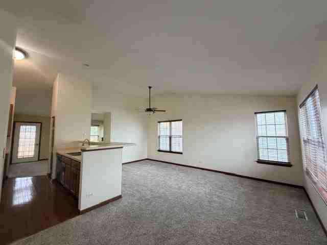 2418 Oneida Ln #2418 - Photo 5 of 21