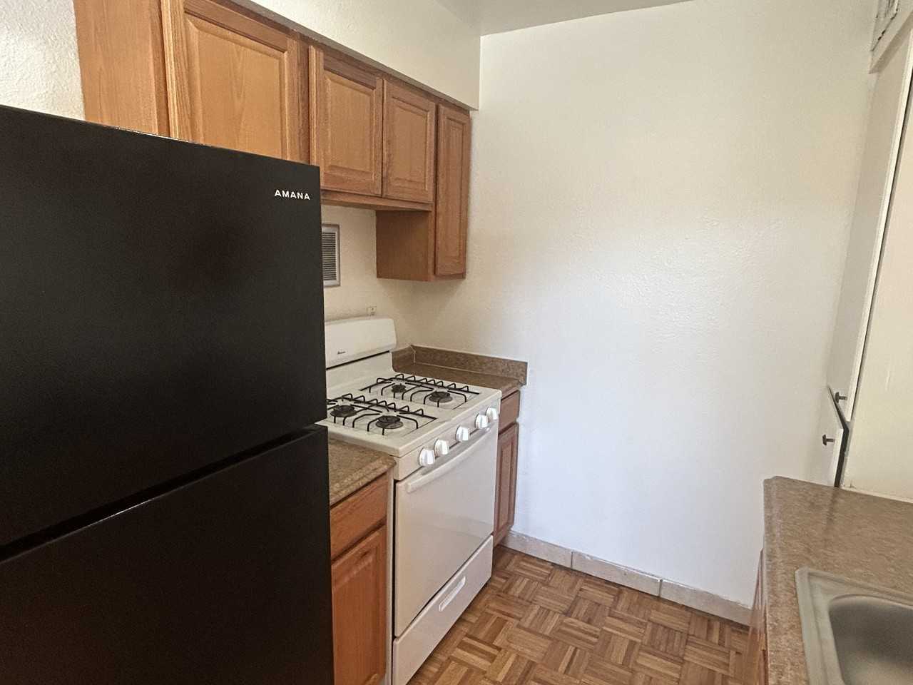 10729 Prospect Ave Ne #C - Photo 6 of 14