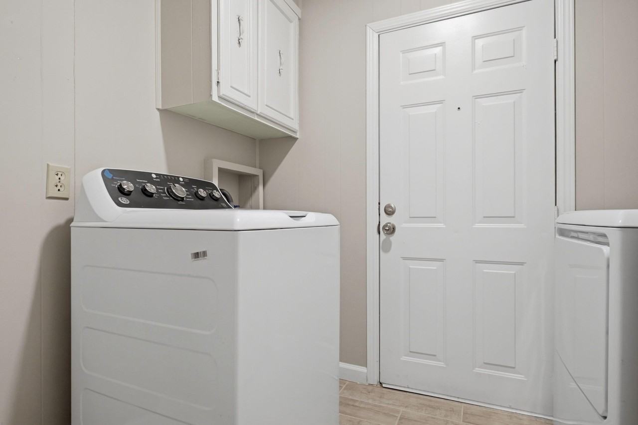 Jeff Ave - Photo 5 of 11