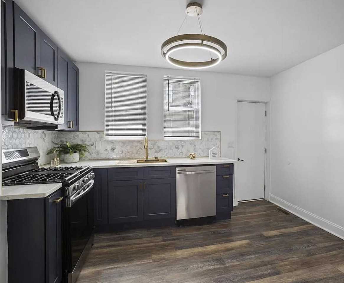 Clifton Ave - Photo 2 of 5