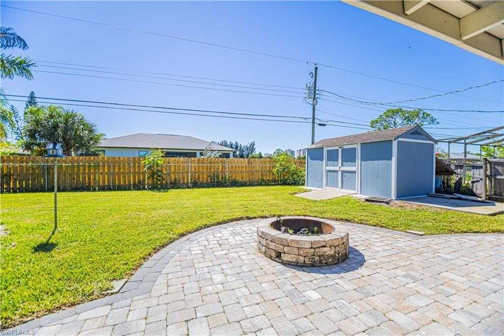 4567 San Antonio Ln - Photo 2 of 33