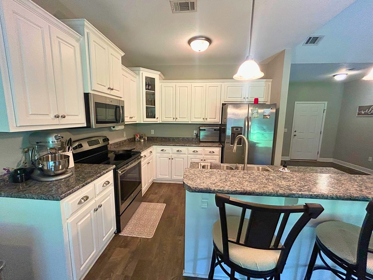 425 Serenity Ave #1 - Photo 4 of 13