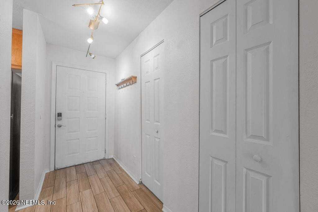 19 Arbor Club Dr Unit 211 - Photo 7 of 38