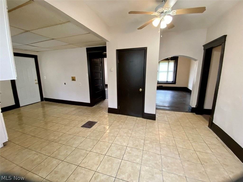 390 Doyle St - Photo 6 of 23