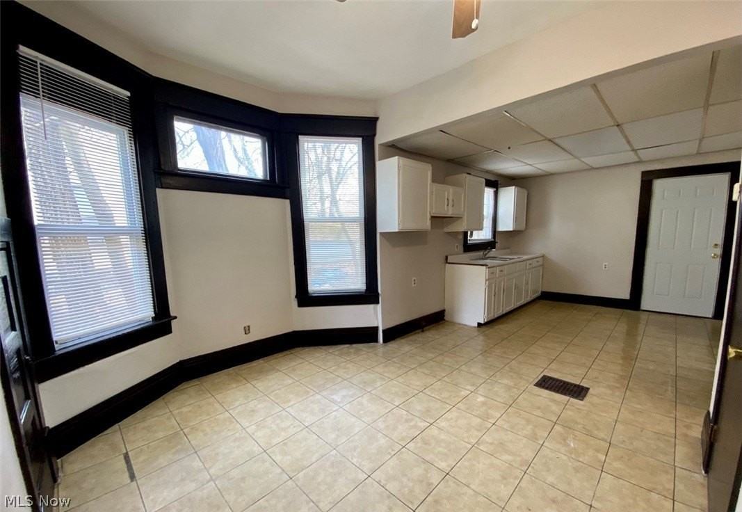 390 Doyle St - Photo 7 of 23