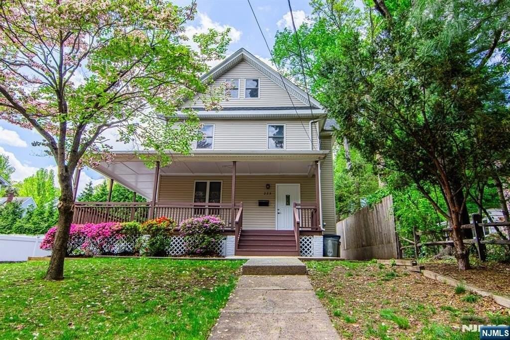 225 Brookside Ave - Photo 2 of 28