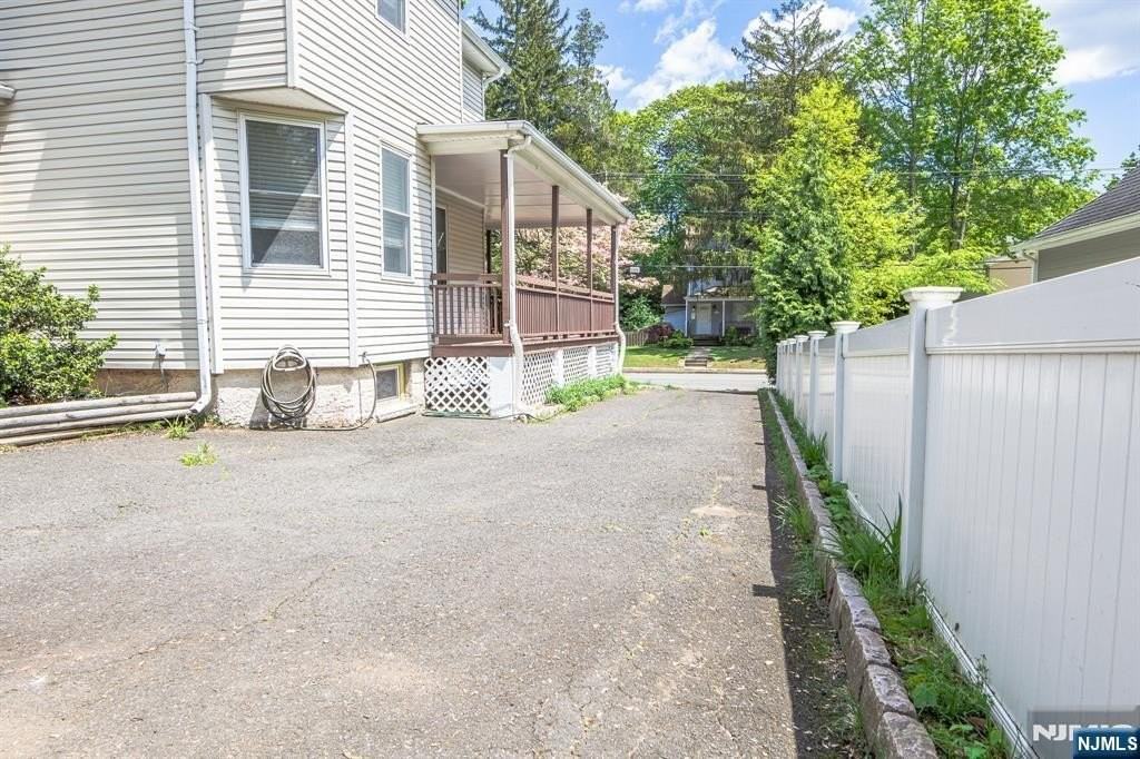 225 Brookside Ave - Photo 6 of 28