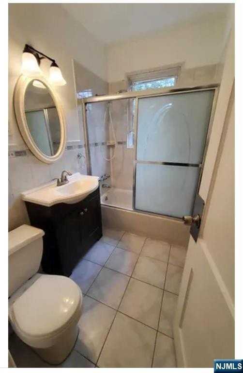 255 W Englewood Ave - Photo 2 of 10