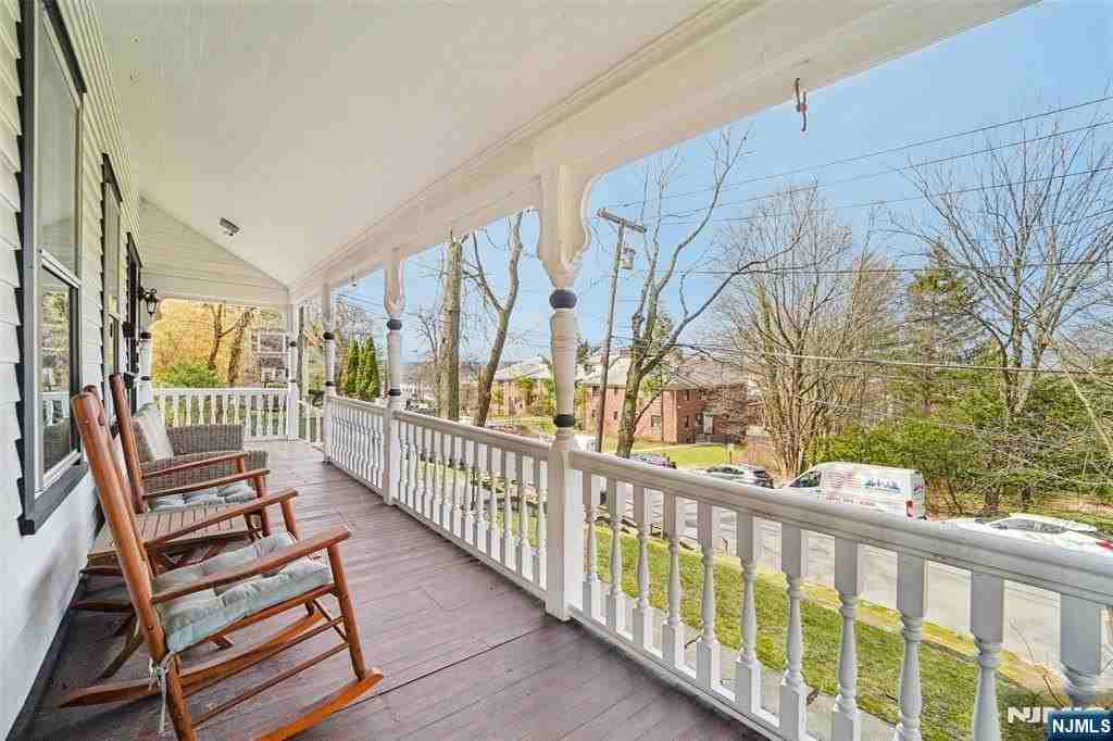 19 Hillside Ave - Photo 2 of 12