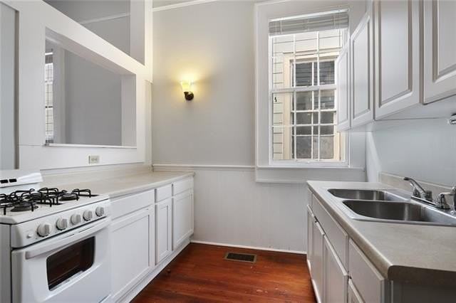 3409 Burgundy St - Photo 5 of 8