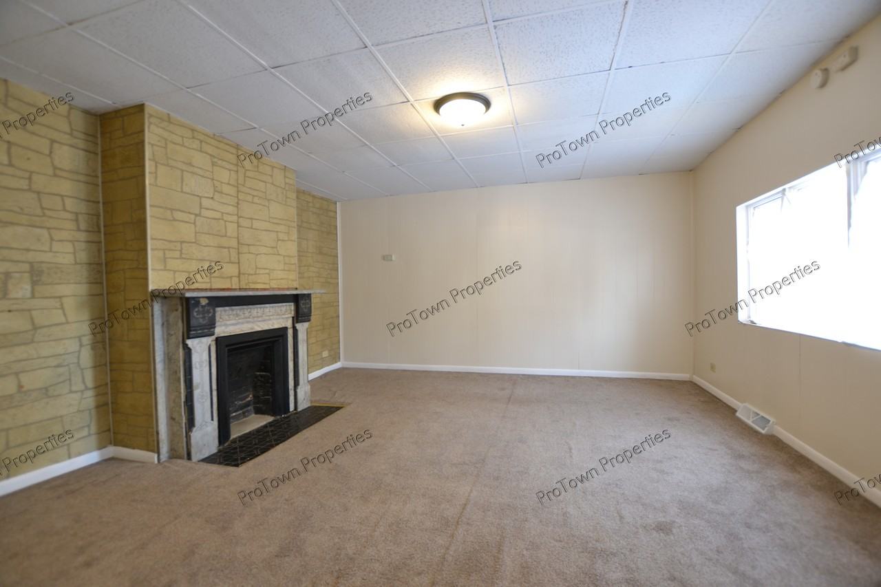 215 North Broadway Street #1S - Photo 5 of 7