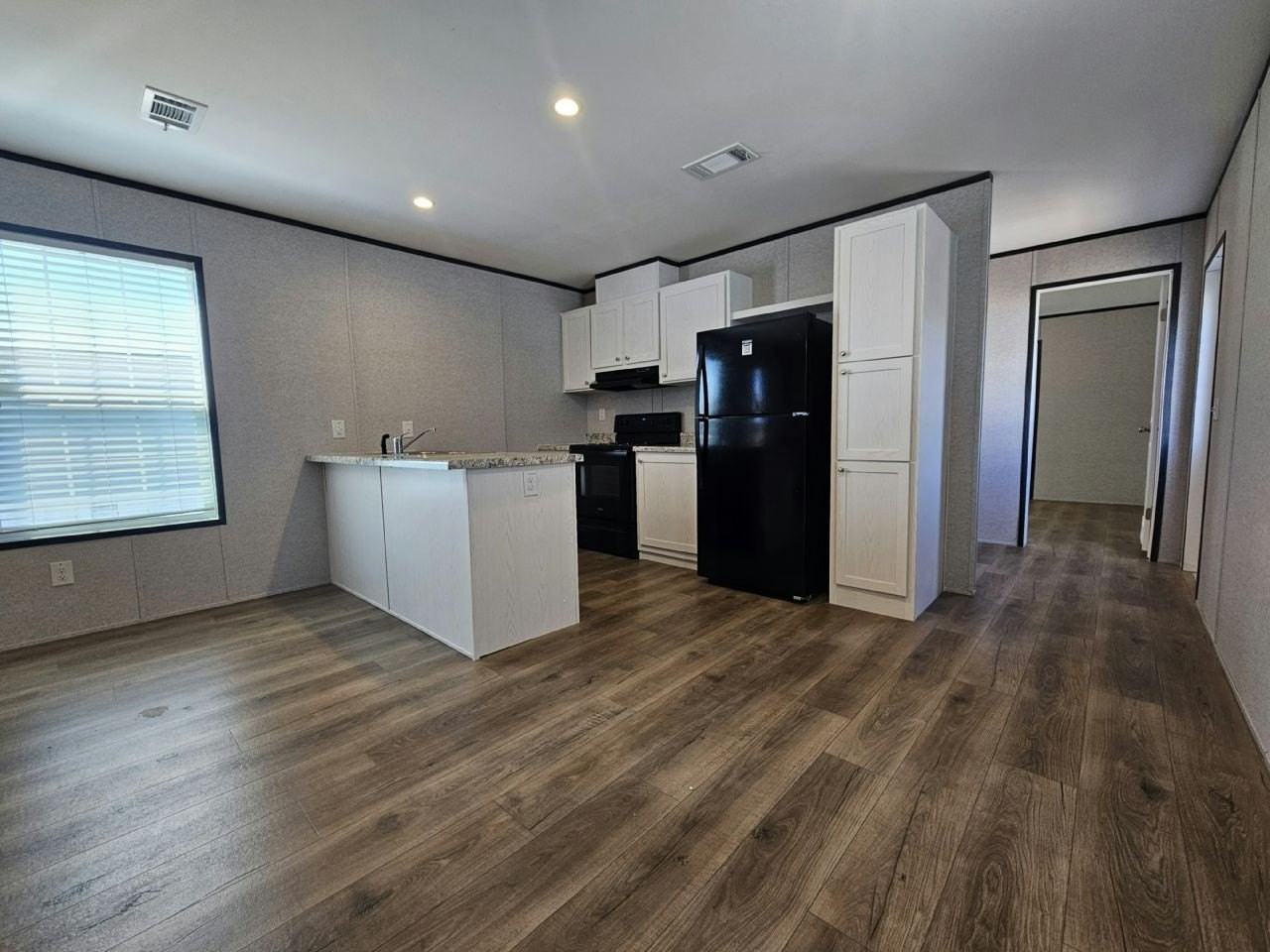 553 Suwanee Dr #2144 - Photo 3 of 10