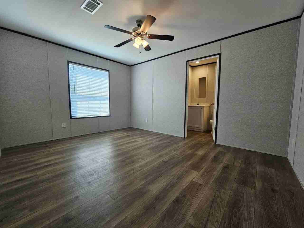 553 Suwanee Dr #2144 - Photo 5 of 10