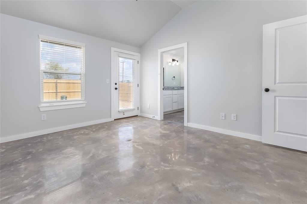 2337 Sw 90th Pl - Photo 5 of 19