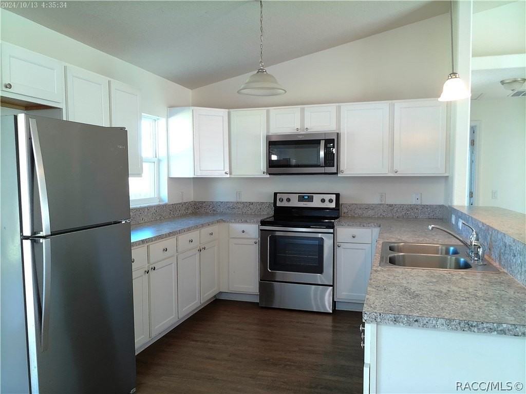 137 N Independence Hwy - Photo 6 of 24