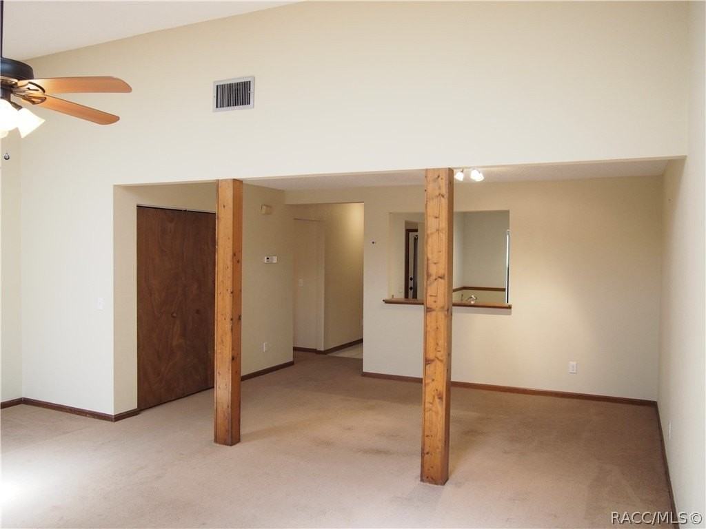 210 Talmage Ave - Photo 5 of 28