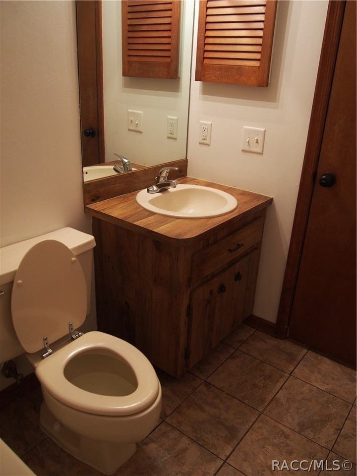 210 Talmage Ave - Photo 6 of 28