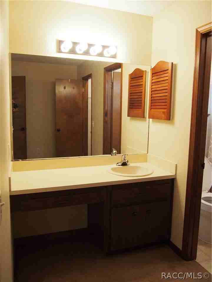 210 Talmage Ave - Photo 7 of 28