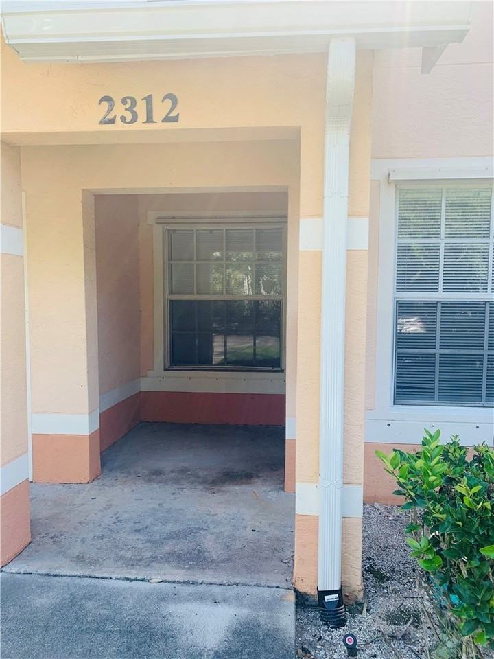 2312 57th Cir Unit 2312 - Photo 2 of 14