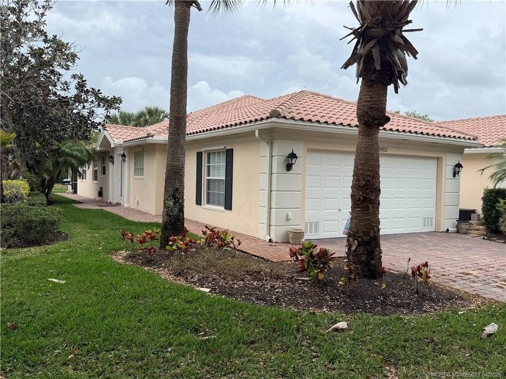 8952 Se Retreat Dr - Photo 2 of 13