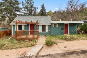 featured image of 807 Shoshone Pl #1