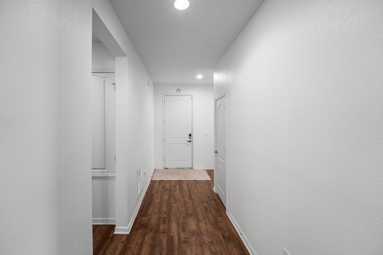 2813 Shelburne Way #1 - Photo 3 of 28