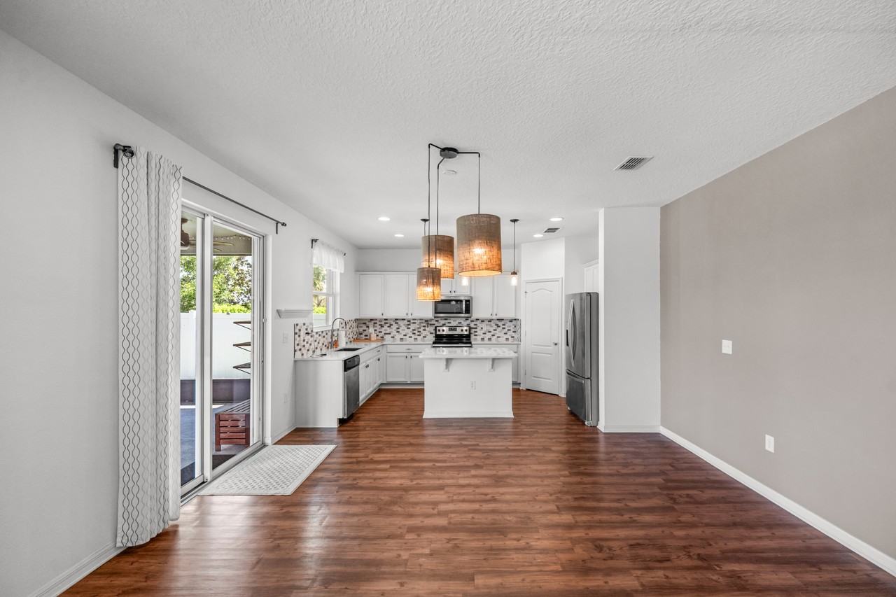 2813 Shelburne Way #1 - Photo 4 of 28