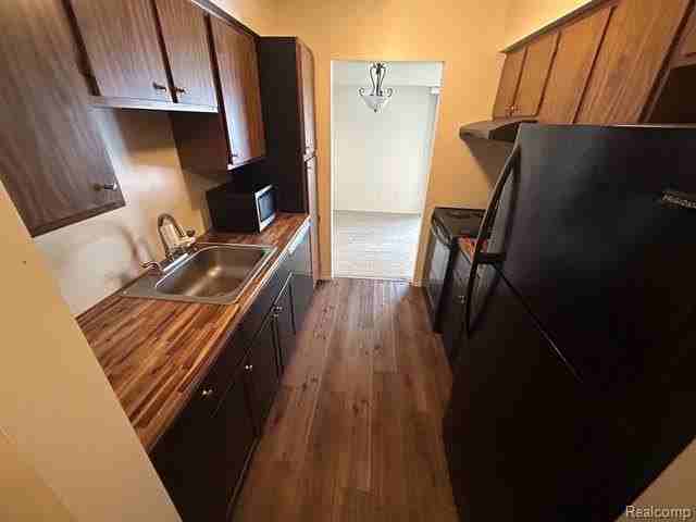 30042 W 12 Mile Rd #56 - Photo 7 of 31