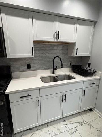 17320 Murray Hill St - Photo 5 of 25