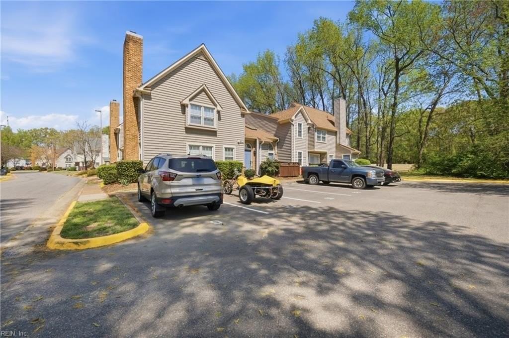 1001 Saint Andrews Way #B - Photo 2 of 25