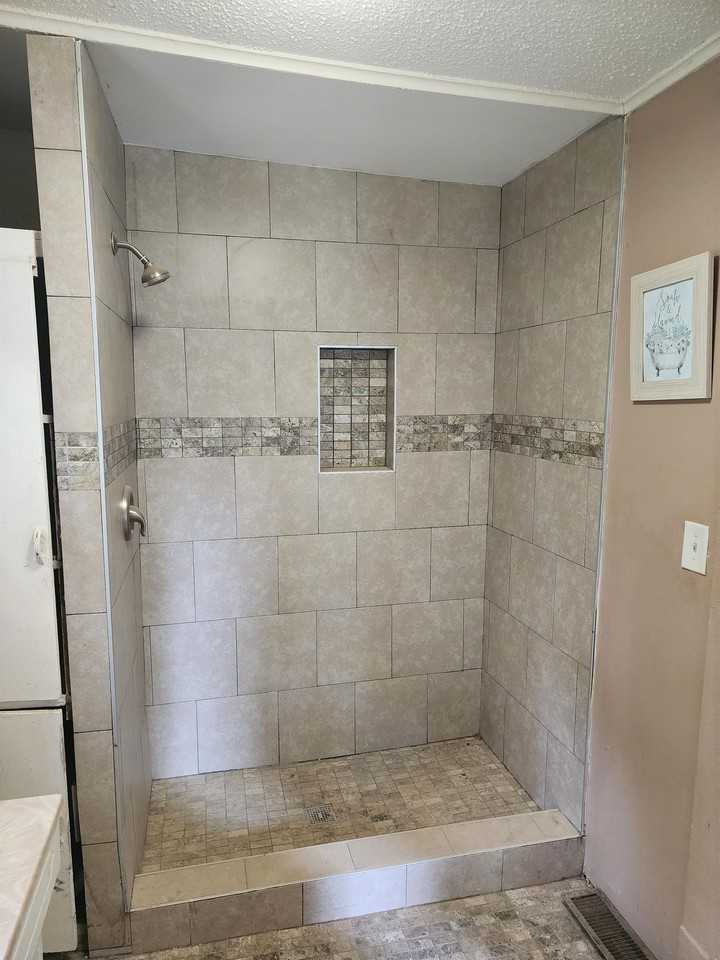 229 N 18th St #1 - Photo 3 of 9