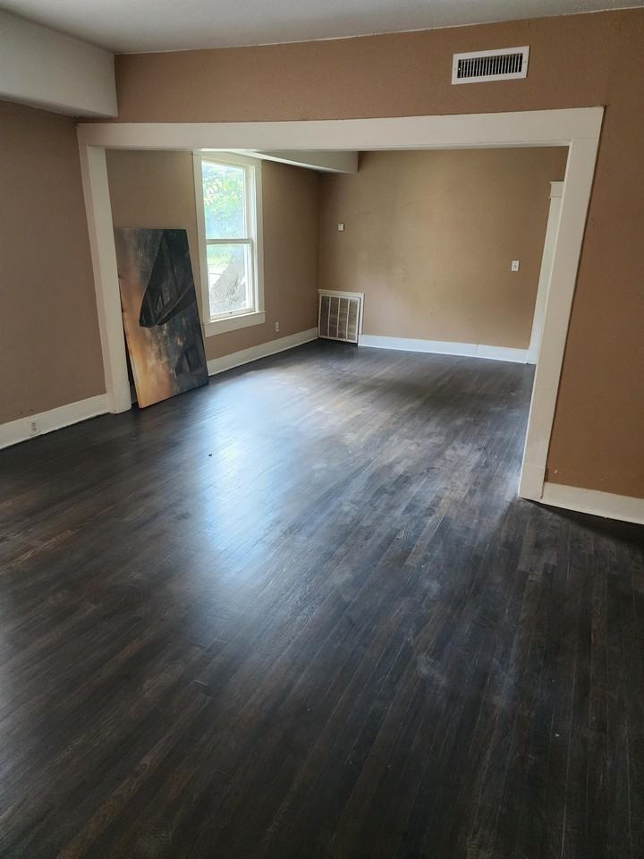 229 N 18th St #1 - Photo 6 of 9