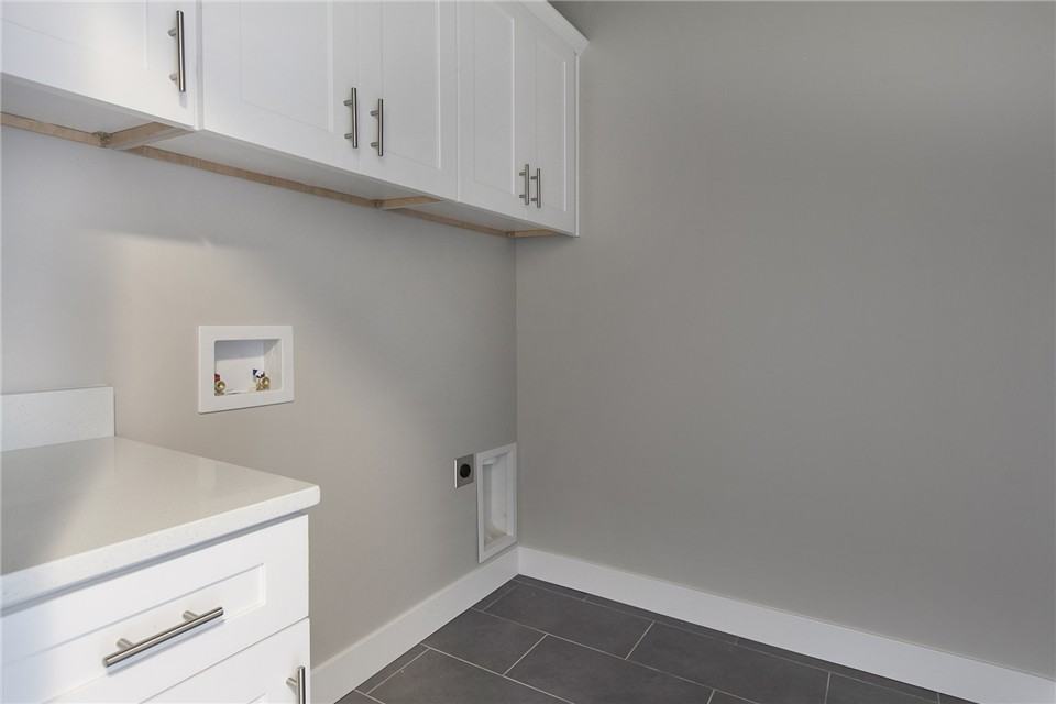 7646 S Waverly Hills Ln - Photo 2 of 21