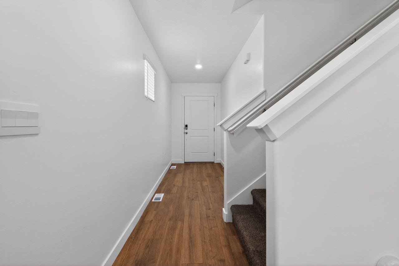 1585 En - Photo 5 of 32