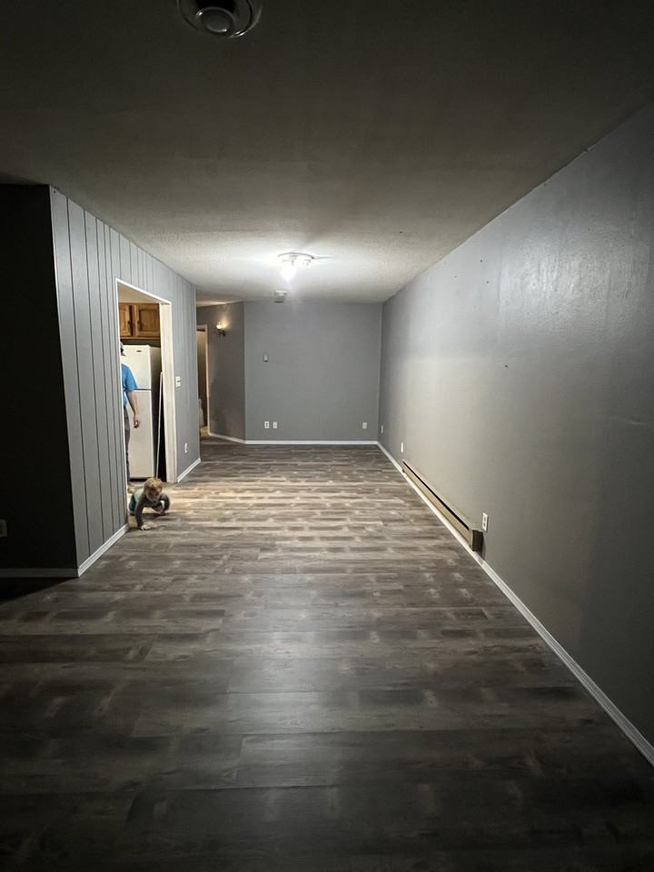 102 2nd Ave Sw #2 - Photo 2 of 10