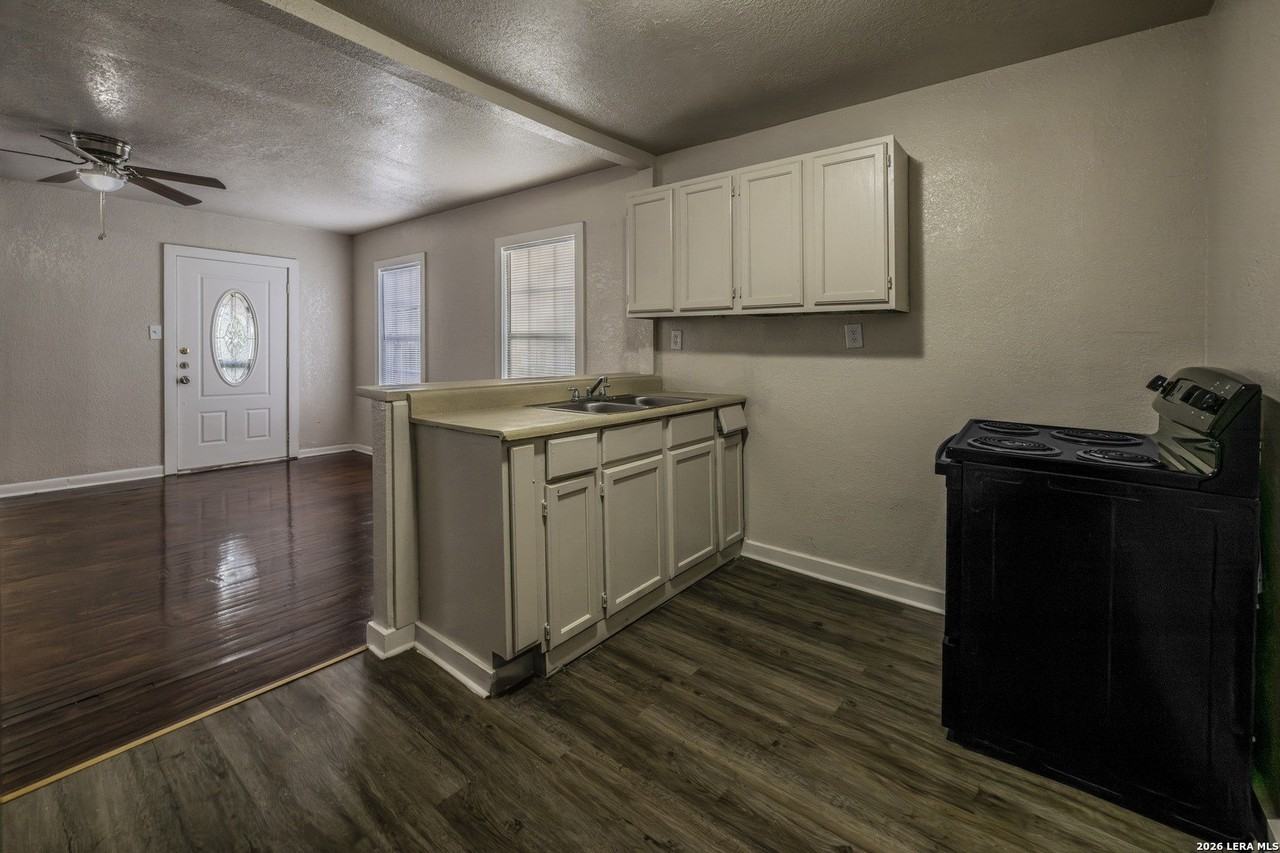 207 Bradford #1 - Photo 6 of 15