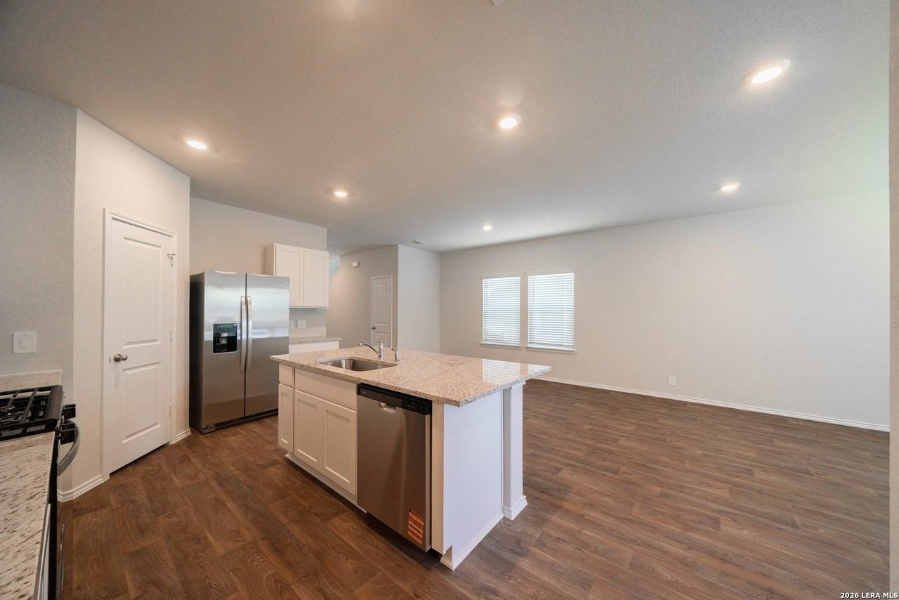 164 Western Gull Dr - Photo 5 of 18