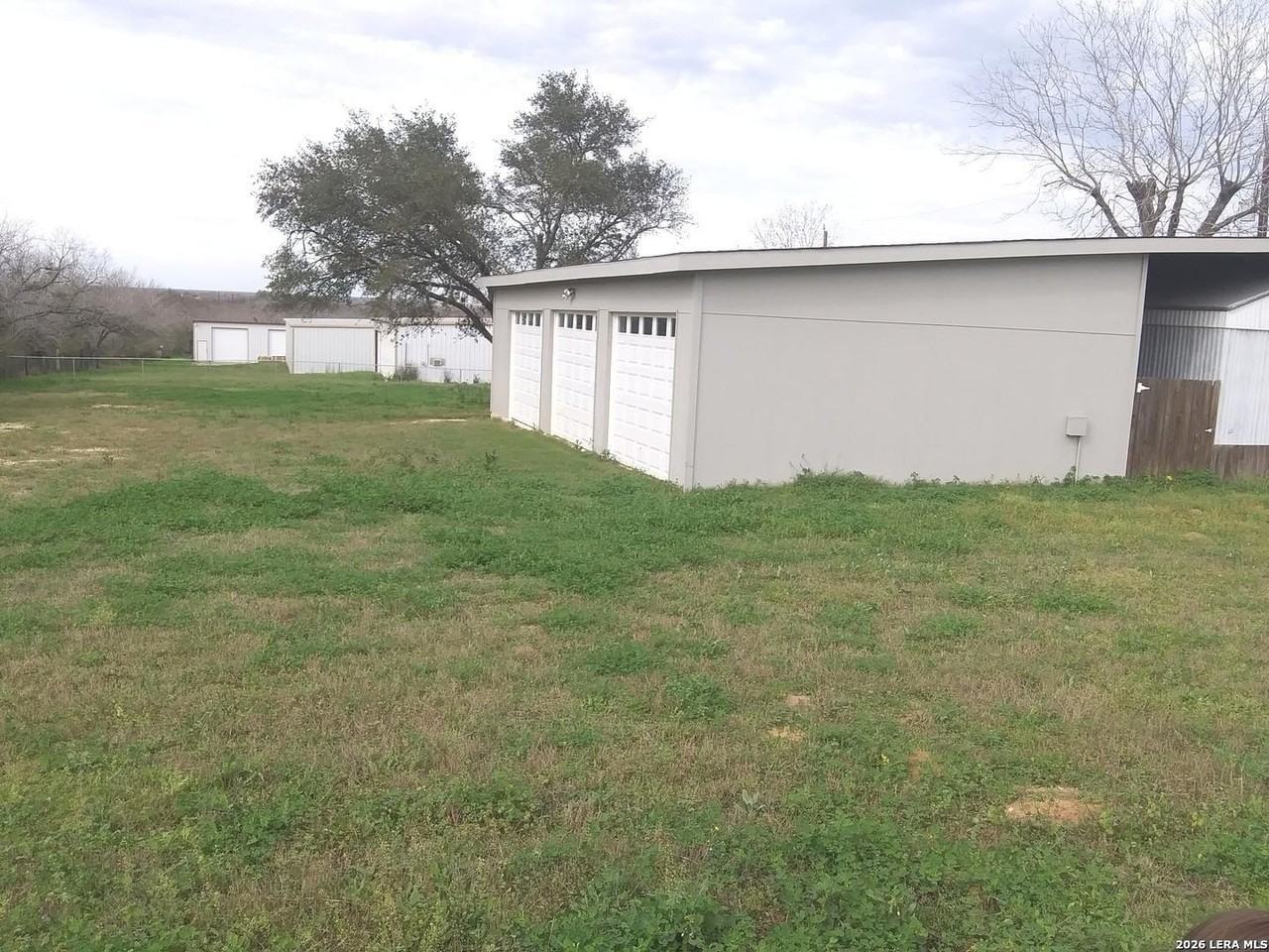 9075 S Loop 1604 E - Photo 5 of 6