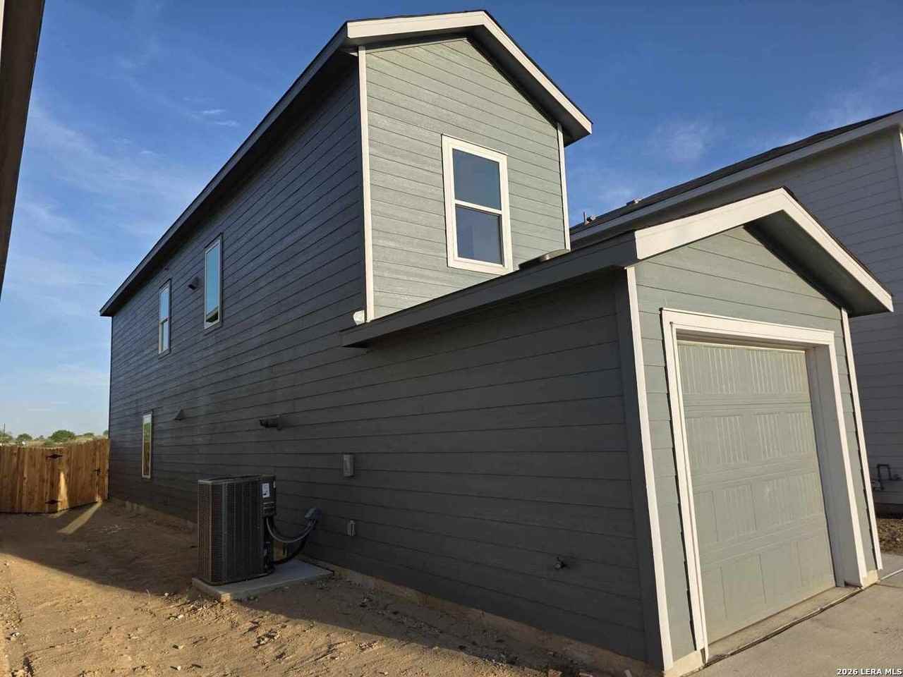 6530 Dali Bnd - Photo 3 of 10