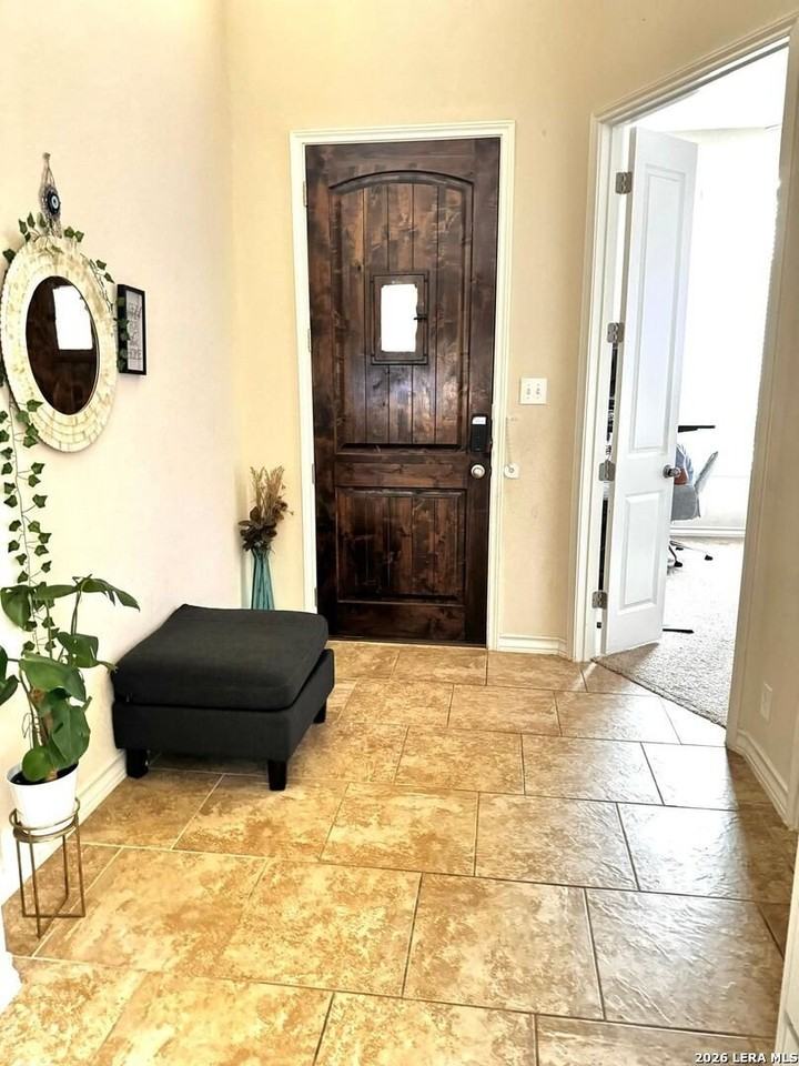 7631 Mckinney Hls - Photo 4 of 30