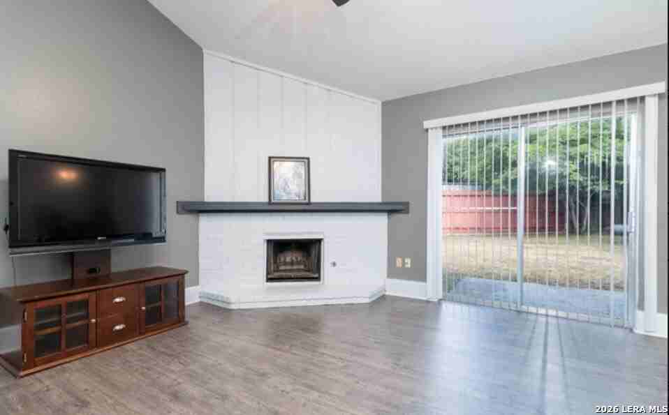 5855 Cliffmont Dr - Photo 5 of 24