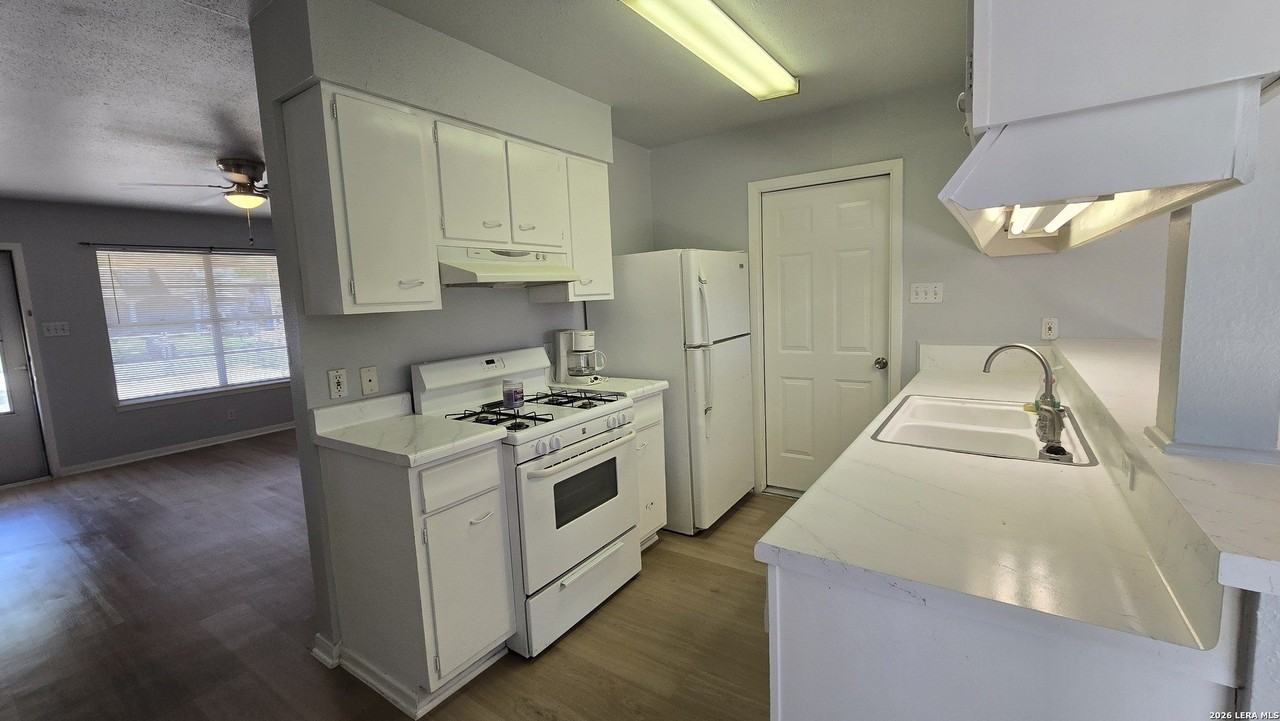 443 Yukon Blvd - Photo 3 of 9