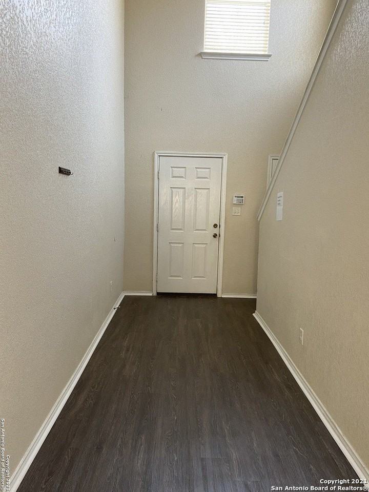 13719 York Woods - Photo 2 of 20