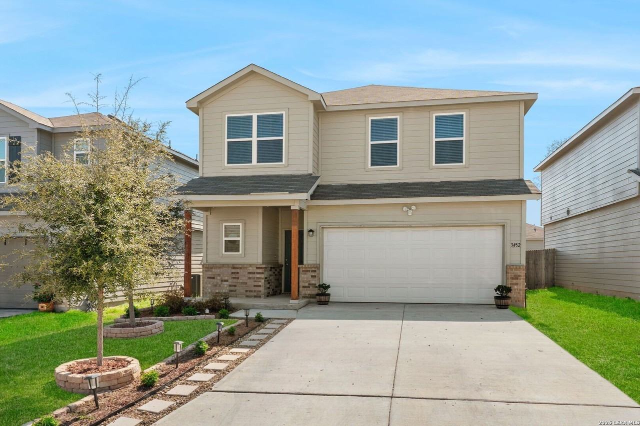 3452 Redbud Grv - Photo 2 of 29