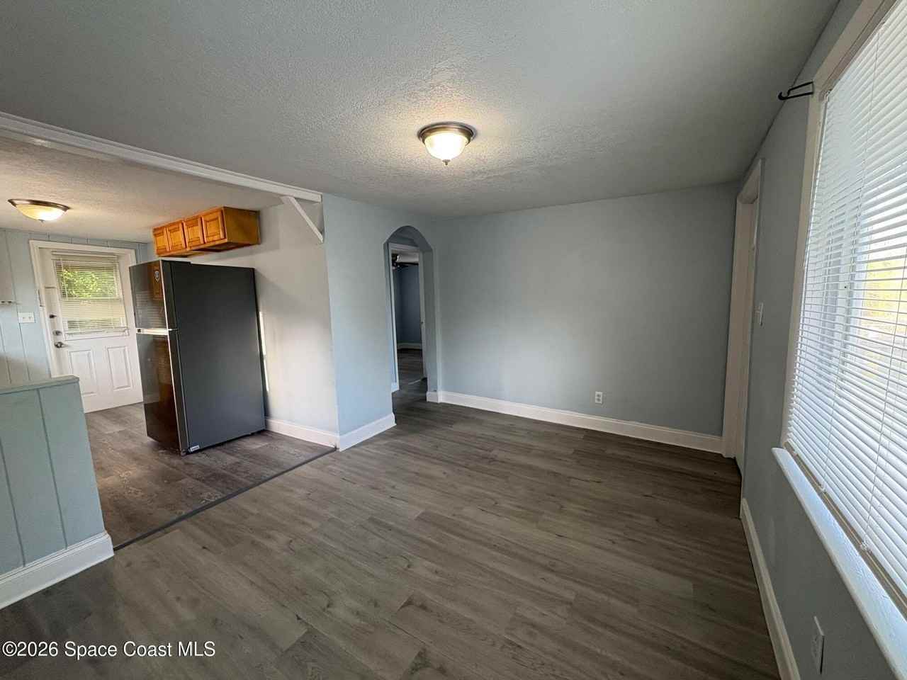 1423 Licht St Apt A - Photo 6 of 14