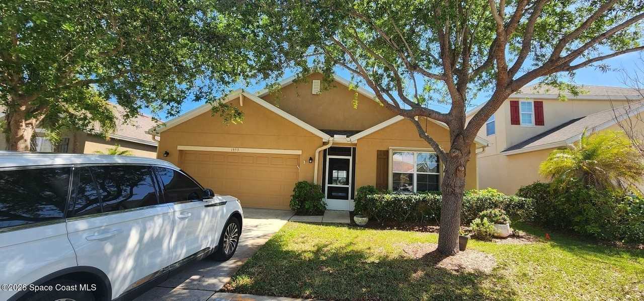 1957 Elkins Point Dr - Photo 2 of 27