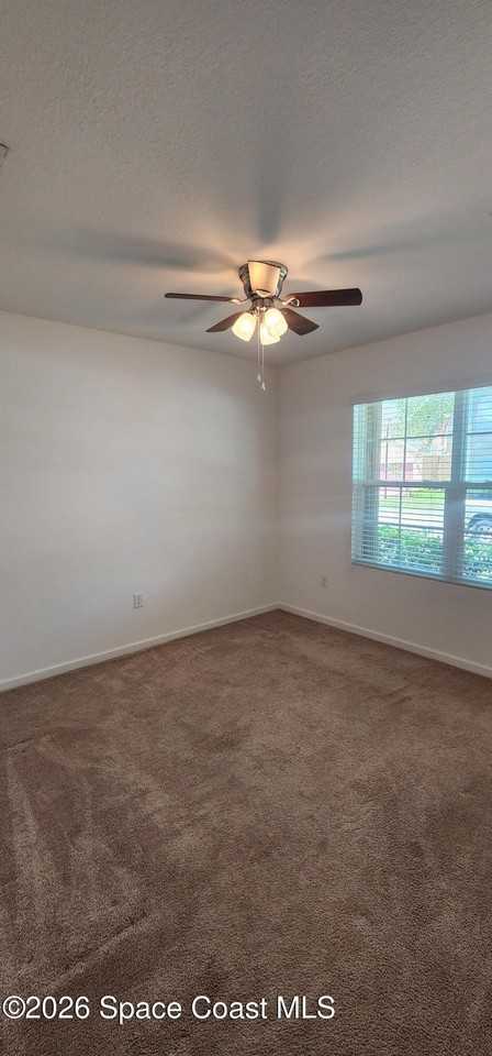 1957 Elkins Point Dr - Photo 3 of 27