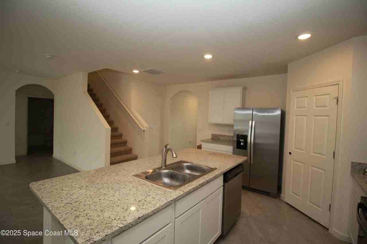 218 Bubbling Ln Nw - Photo 7 of 29