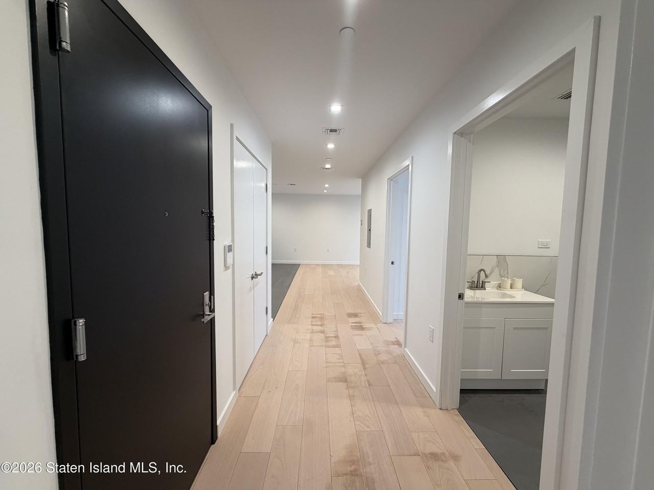 430 Saint Marks Pl Unit 3b - Photo 2 of 11